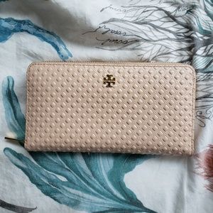 Tory Burch wallet